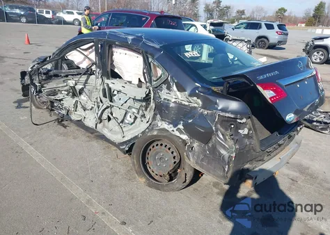 2014 Nissan Sentra S z USA, uszkodzony, nr VIN 3N1AB7AP3EY264834